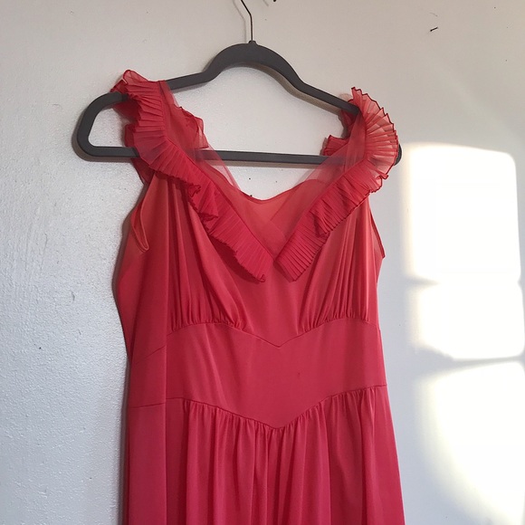 Vintage Vanity Fair Nightgown - Picture 5 of 6